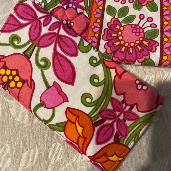 VERA BRADLEY VTG Beautiful Wallet/Bag & Checkbook Combo🌺💕 ‼️PRICE DROP‼️ - Picture 3 of 6
